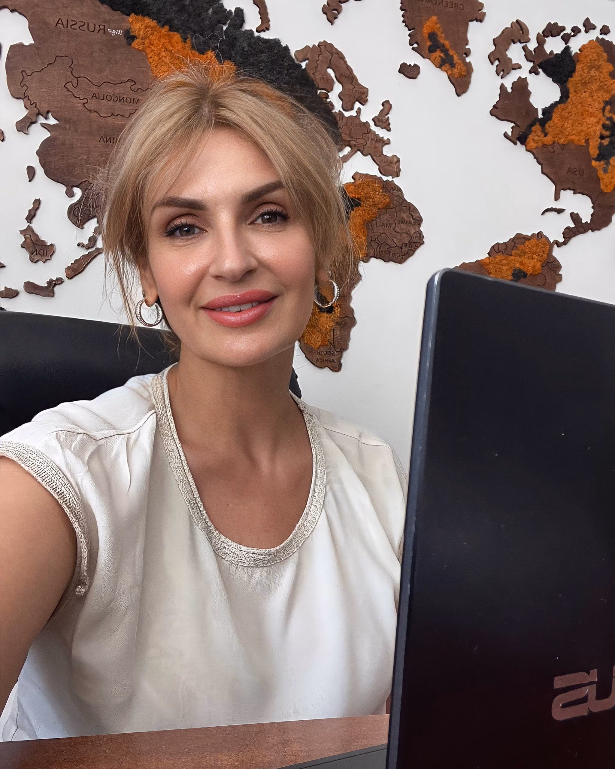 Olena  philippine online dating app